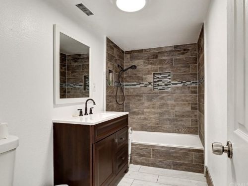 24 A St, Perris CA 92570-1962 exterior