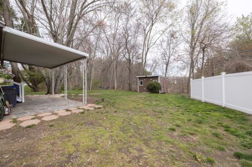 194 Hart St, Taunton MA 02780-6945 exterior