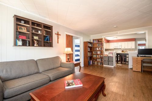 1151 Charlton St, Saint Paul MN 55118-2119 exterior