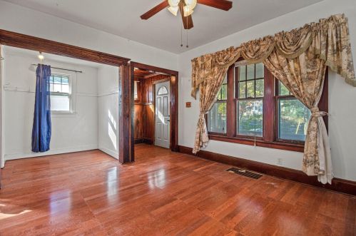 1314 22 St, Milwaukee WI 53215-4404 exterior