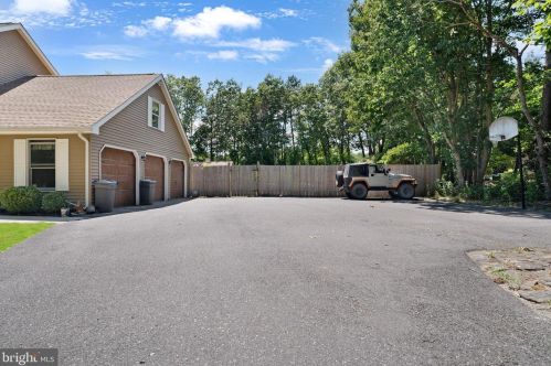 1 Madison Ct, Southampton NJ  08088-9046 exterior