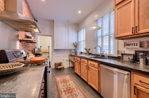 531 King St, Lancaster PA 17602-3011 exterior