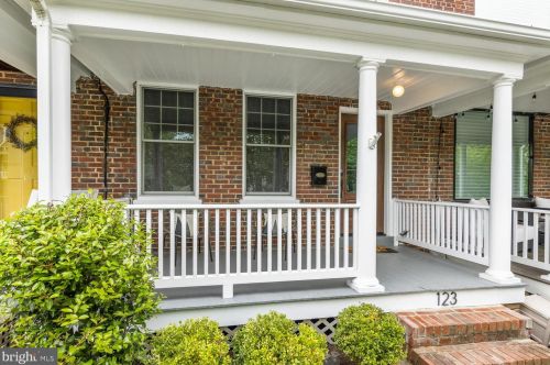 123 Peyton St, Alexandria VA 22314-2723 exterior