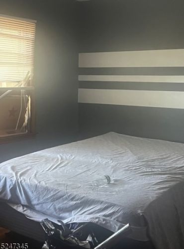 62 Newton Pl, Irvington, NJ 07111-1408