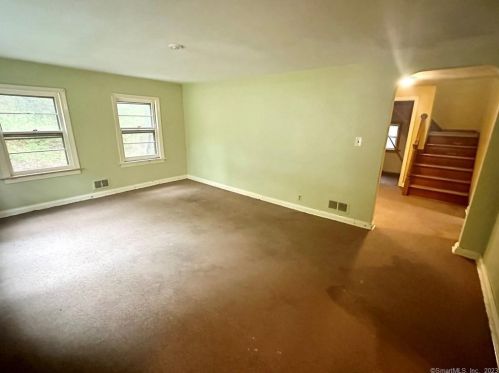 19 Kulas Ter, Seymour CT 06483-2715 exterior