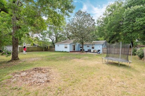 8201 Ola Ave, Tampa FL 33604-2925 exterior