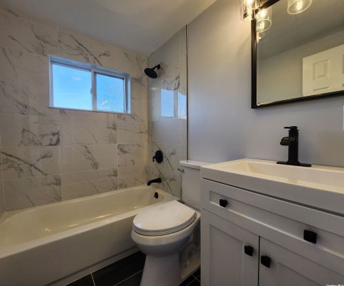 20 Lowndes Ave, Huntington Station NY 11746-1224 exterior