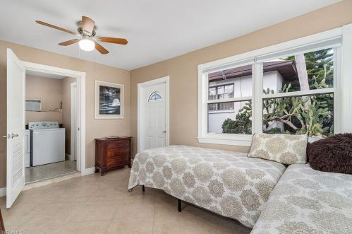 794 107 Ave, Naples FL 34108-1857 exterior