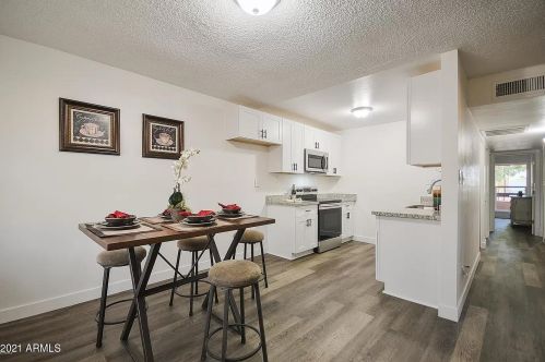 2642 43rd Ave, Phoenix, AZ 85009-1036