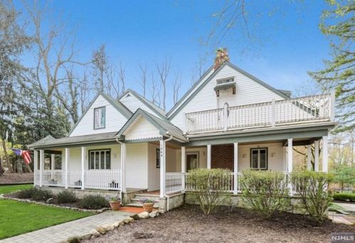 1064 Westwood Ave, Westwood, NJ 07675-7211