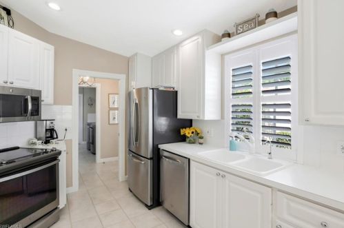 4569 Pasadena Ct, Naples FL 34109-1359 exterior