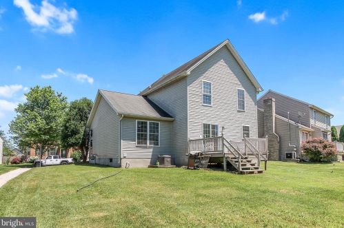 29 Stayman Way, Littlestown PA 17340-1100 exterior