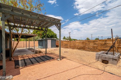 8109 28 Ave, Phoenix AZ 85009-5042 exterior