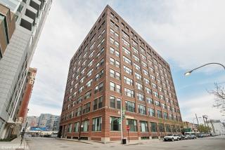 801 Wells St, Chicago IL  60607-4509 exterior