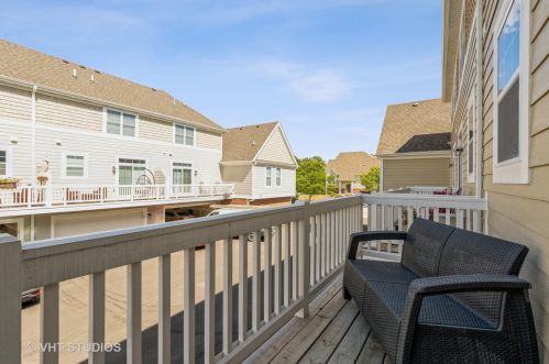 285 Timber Rdg Ct, Joliet IL 60431-1702 exterior