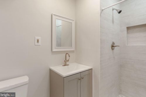 1454 Mclean Mews Ct, Mc Lean VA  22101-3824 exterior