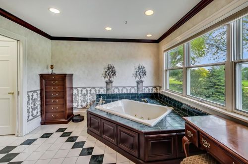 770 Greenview Rd, Itasca IL 60143-1835 exterior