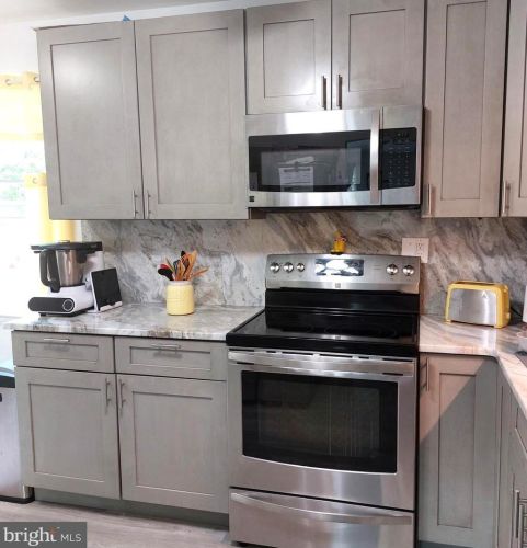 6 Bella Coola Trl, Browns Mills NJ 08015-6633 exterior