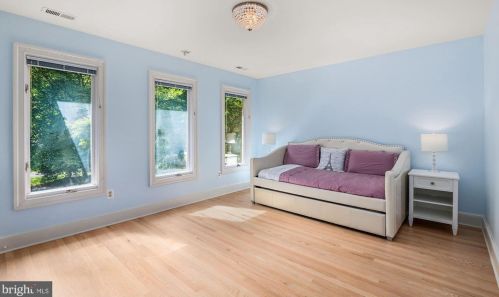 9821 Avenel Farm Dr, Rockville MD  20854-5414 exterior