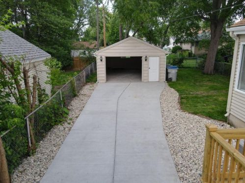 9514 Beloit Rd, Milwaukee WI  53227-4335 exterior