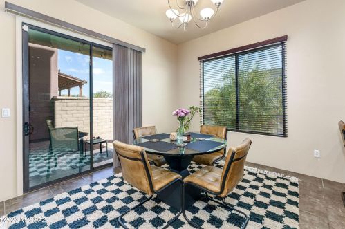 150 Castlefield Cir, Tucson AZ  85704-5783 exterior