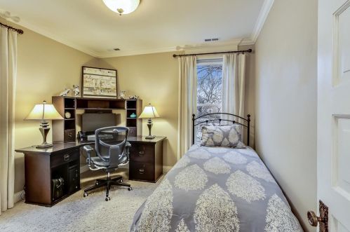 3852 Seeley Ave, Chicago IL 60659-4324 exterior