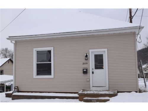 309 Welch St, Dennison, OH 44621-1257