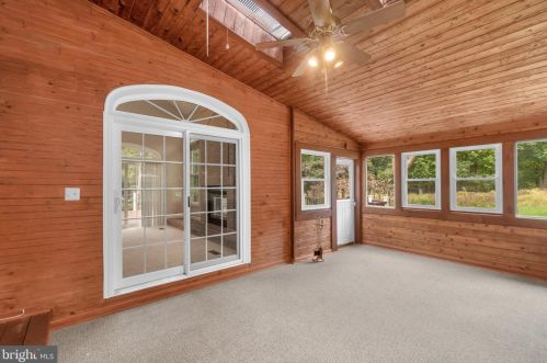 10158 Bracken Dr, Ellicott MD  21042-1675 exterior