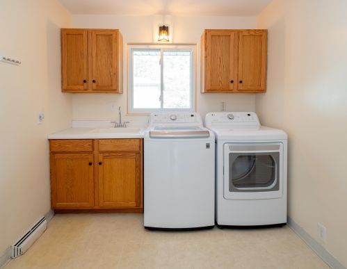 1803 Prosperity Dr, Kalamazoo MI  49002-5651 exterior