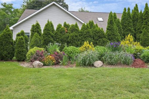 704 Maple St, Wheeling IL  60070-1325 exterior