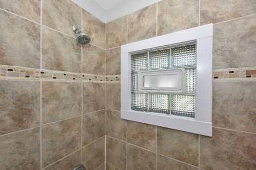 925 98, Milwaukee WI 53214-2634 exterior