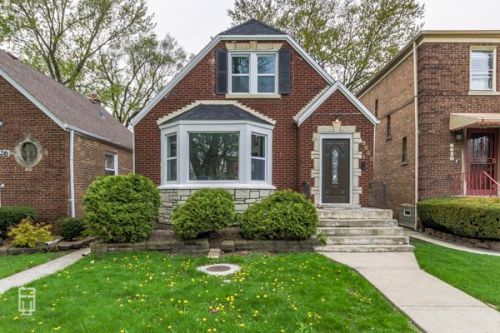 8622 Dante Ave, Chicago, IL 60619-6531