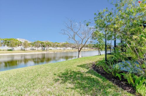 8471 Bent Crk Way, Naples FL 34114-9421 exterior