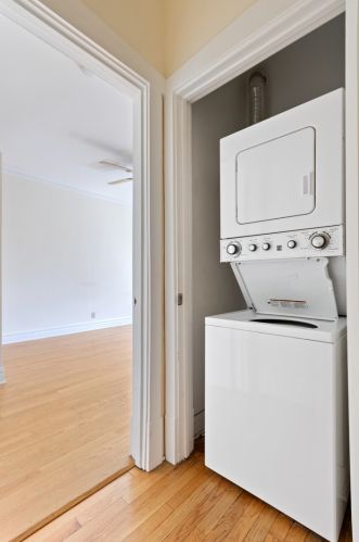 5551 Kimbark Ave, Chicago IL  60637-1618 exterior