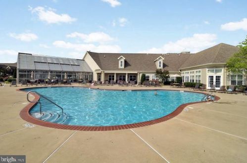 201 Fairway Dr, Warminster PA 18974-3797 exterior