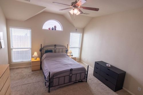 1716 Camas Dr, Austin TX exterior