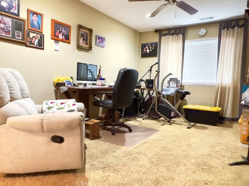 3851 Bluff St, Perris CA 92571-7595 exterior