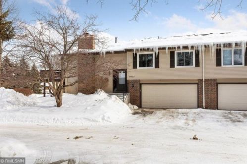 9273 Dartford Rd, Saint Paul, MN 55125-3703