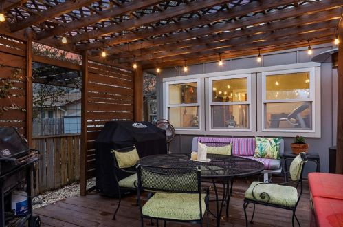 2409 Comburg Castle Way, Austin TX 78748-5259 exterior