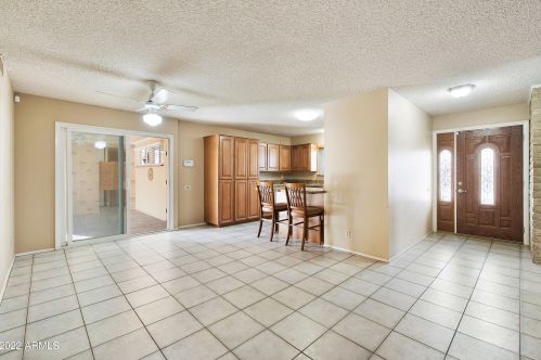 2339 51 Pl, Phoenix AZ 85018-4416 exterior