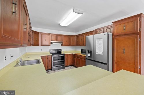 7902 Ashton St, Alexandria VA 22309-1341 exterior