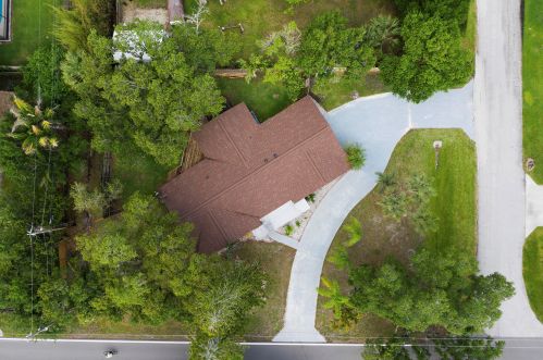 8101 Coquina Ave, Fort Pierce, FL 34951-1031