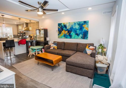 1210 Johnston St, Philadelphia PA  19148-4955 exterior