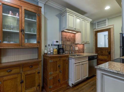 653 Highland Ave, Atlanta GA 30312-1426 exterior