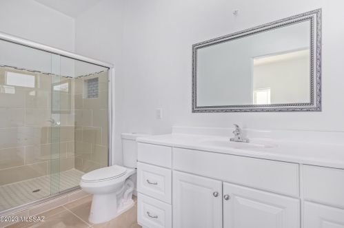 828 Cresta Loma Dr, Tucson AZ 85704-3706 exterior