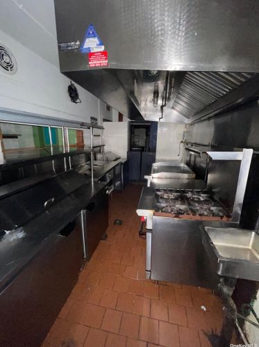 954 2nd Ave, New York NY 10029-3246 exterior