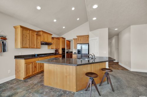 1958 Bluffside Cir, Sandy UT exterior