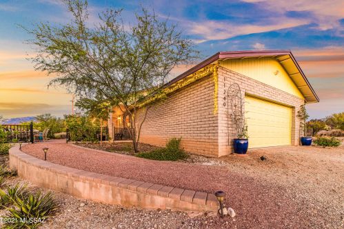 11240 Miles St, Tucson, AZ 85748-6906