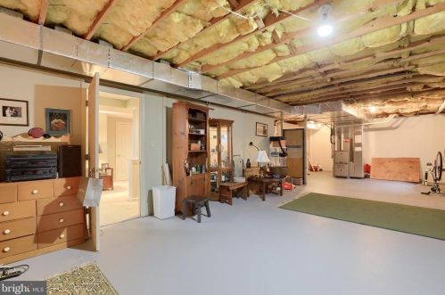 2933 Hearthside Ln, Lancaster PA 17601-1457 exterior