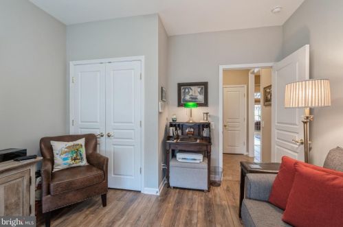 3 Falcon Ct, Trenton NJ 08690-2466 exterior